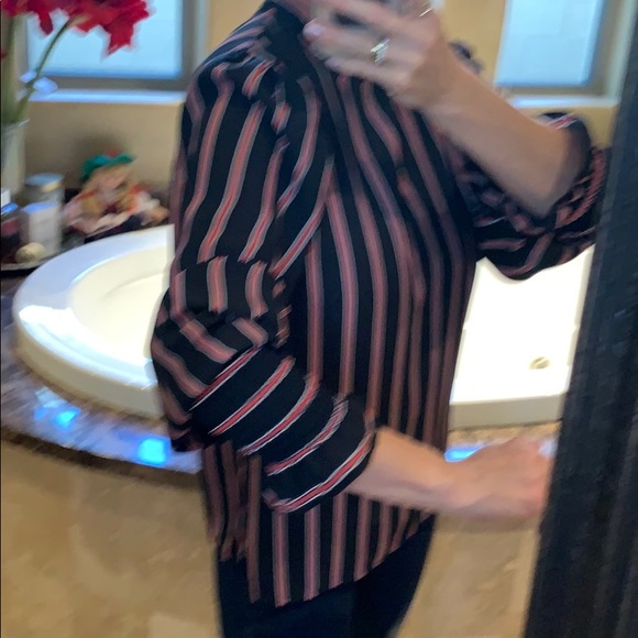 Black and Red Romantic Sleeve Blouse - Picture 3 of 7